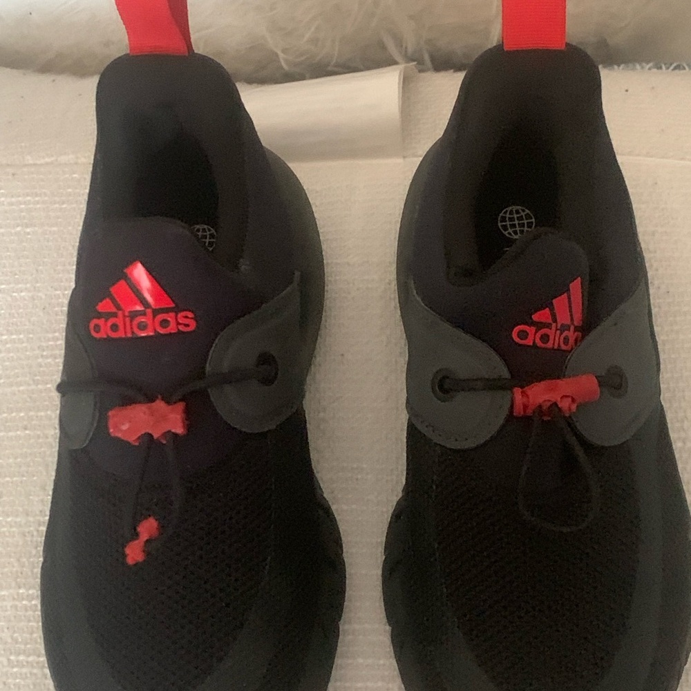 ADIDAS - Picture 3 of 6